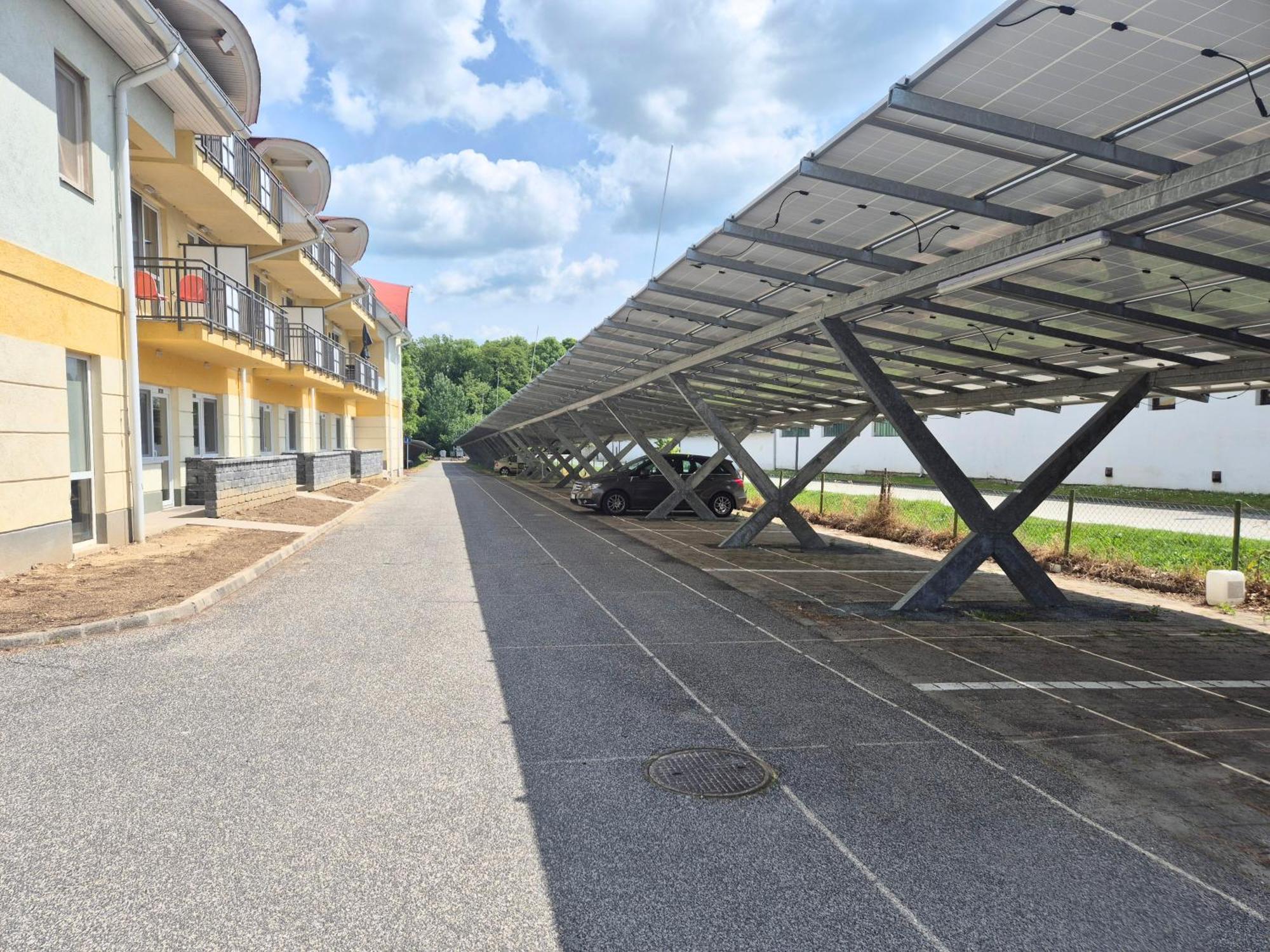 Manna Wellness Apartman Zalakaros Exteriör bild